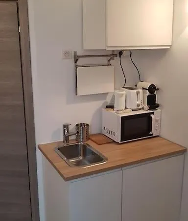 La Chambre De Leonie *